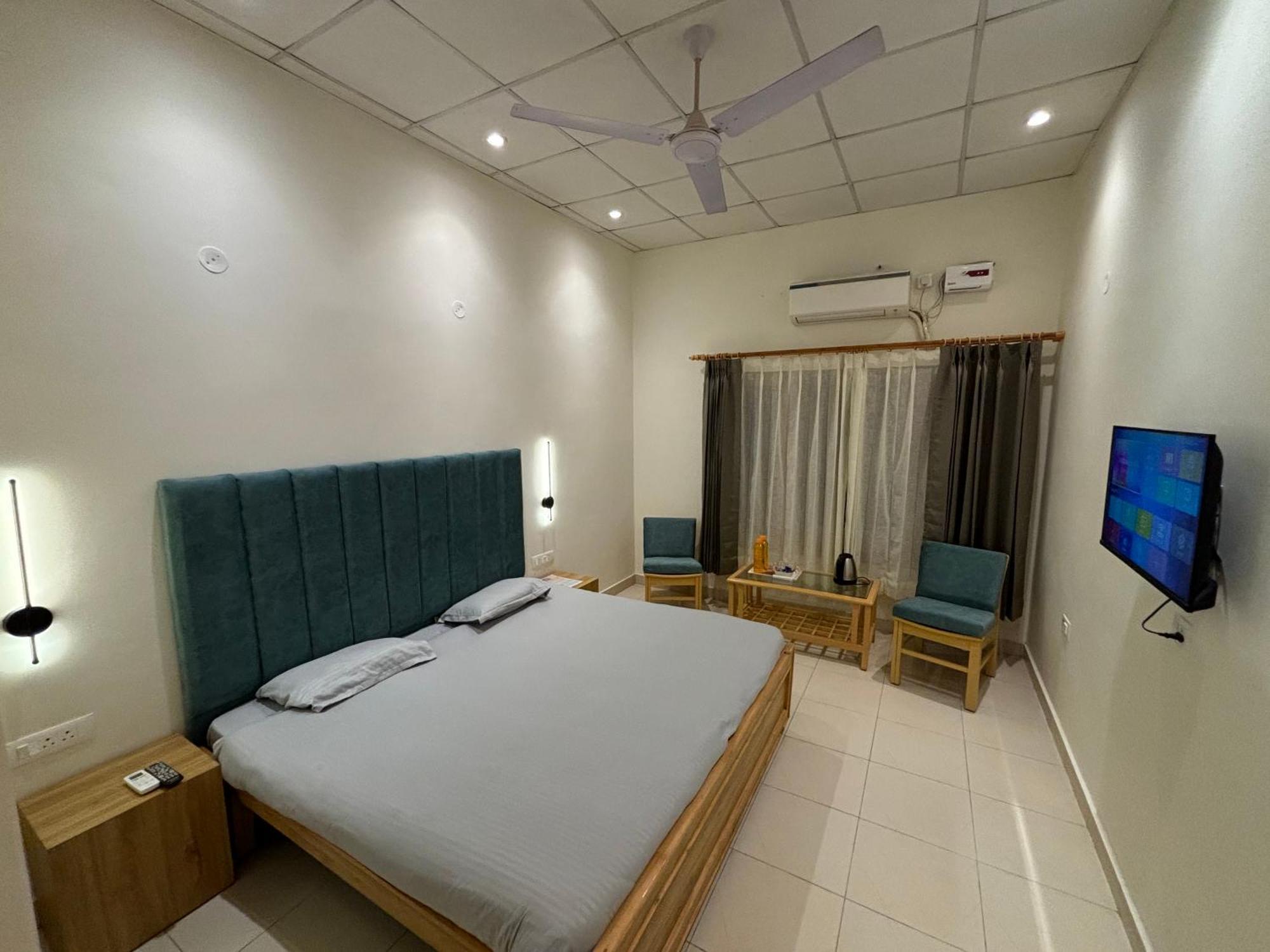 Bed and Breakfast The Cocoon Dehradun Esterno foto